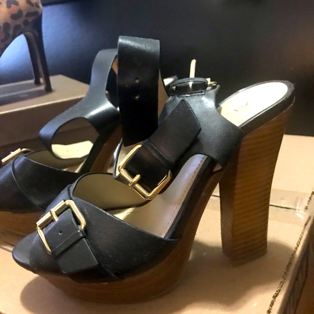 Aldo platform sandals with heel